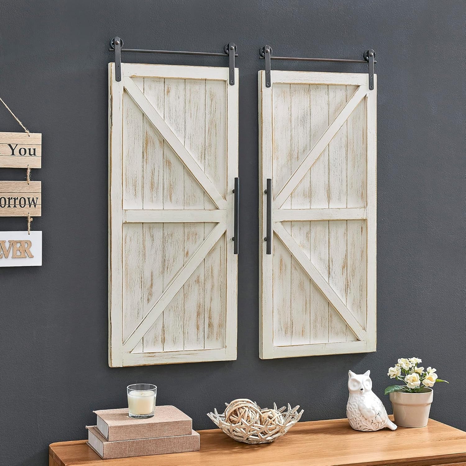 White Carriage Barn Door Wall Plaque – 2PC Vintage Farmhouse Wall Decor Set